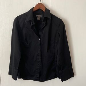 Banana Republic Women’s Medium Black Button up 3/4 length sleeve stretch top